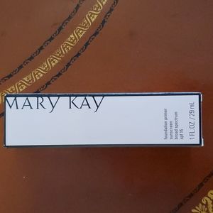 Mary Kay Foundation Primer SPF15